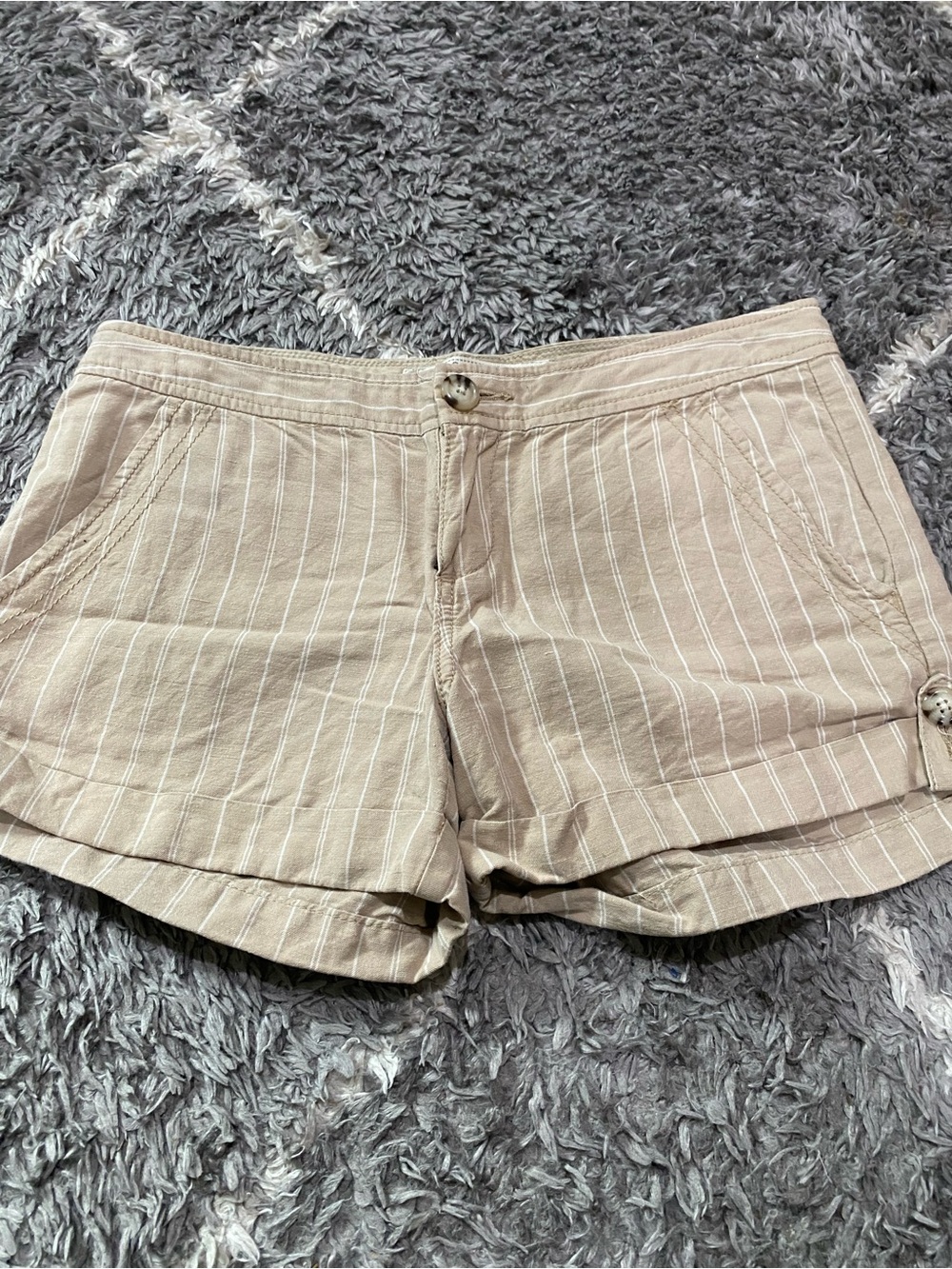 Old Navy Beige Pinstripe Women's Casual Shorts